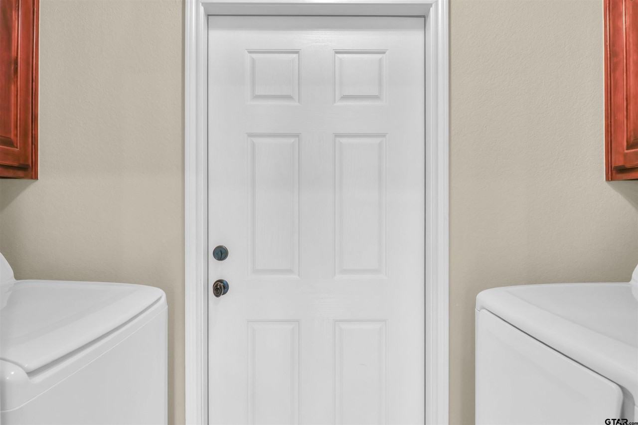 112 Letha Ct #112 - Photo 4 of 33