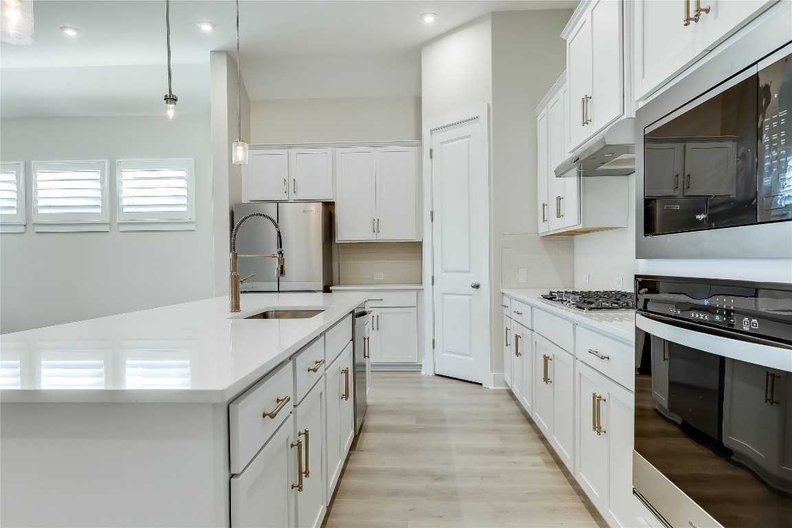 8000 Sunrise Ravine Pass #8000 - Photo 3 of 40