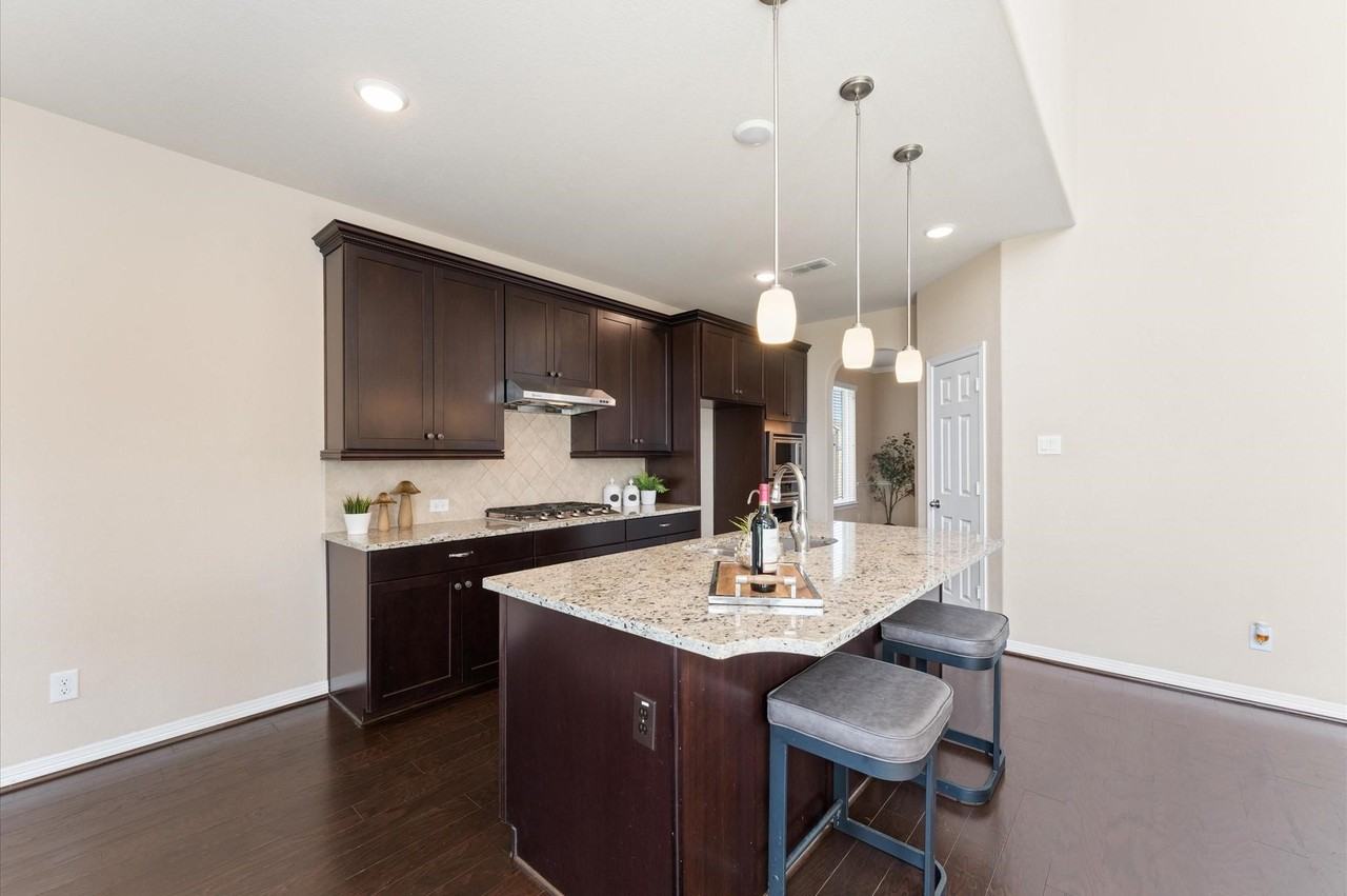 955 Smokethorn Trl #955 - Photo 2 of 42