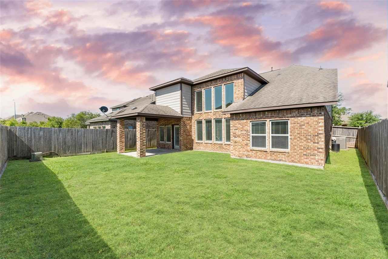 955 Smokethorn Trl #955 - Photo 6 of 42