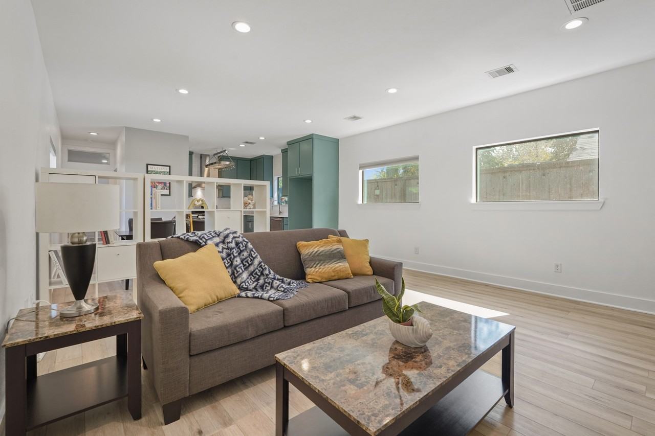 7409 Avenue K #7409 - Photo 3 of 37