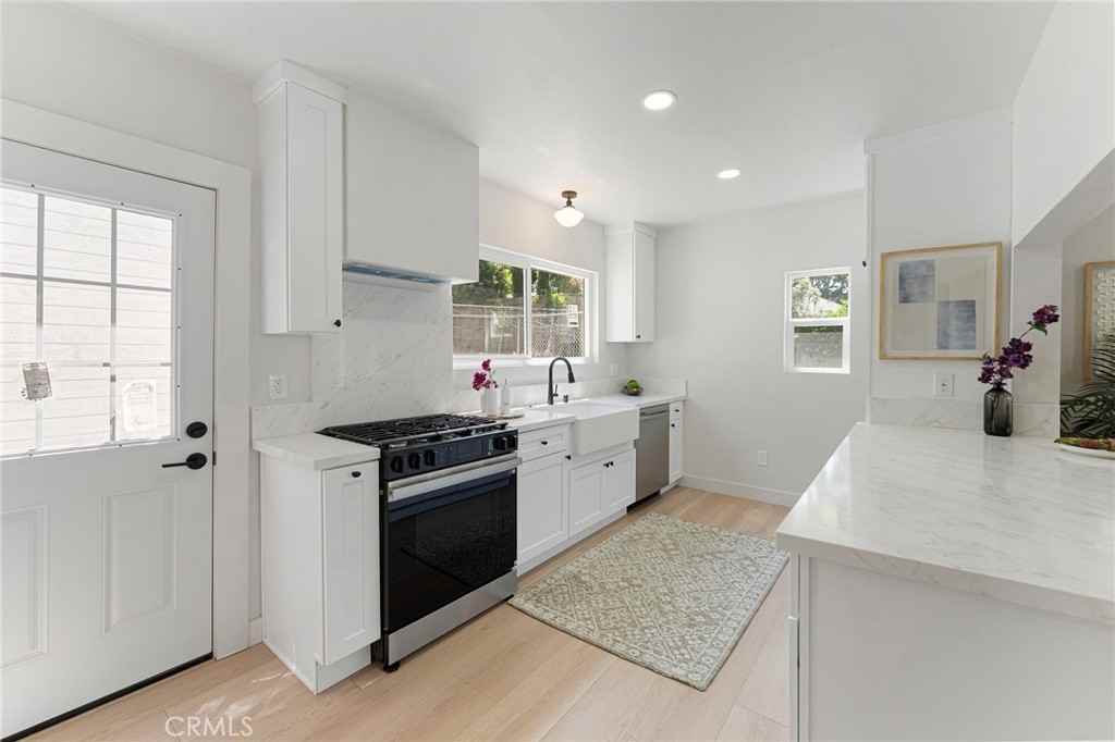 2628 Crestmoore Pl #2628 - Photo 7 of 14