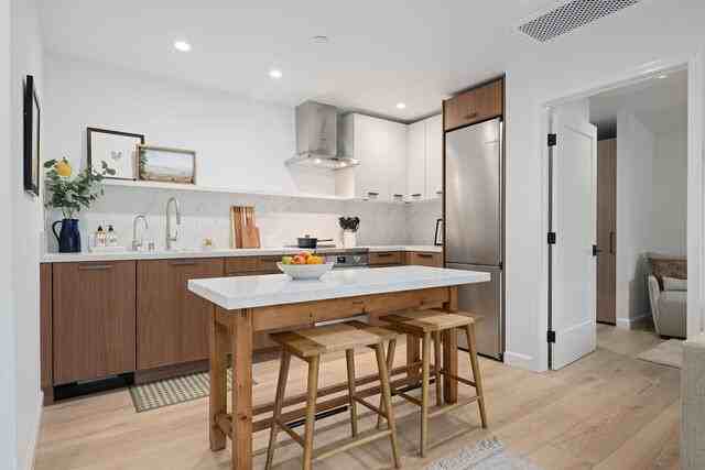 739 Mission Park Dr #739 - Photo 4 of 11