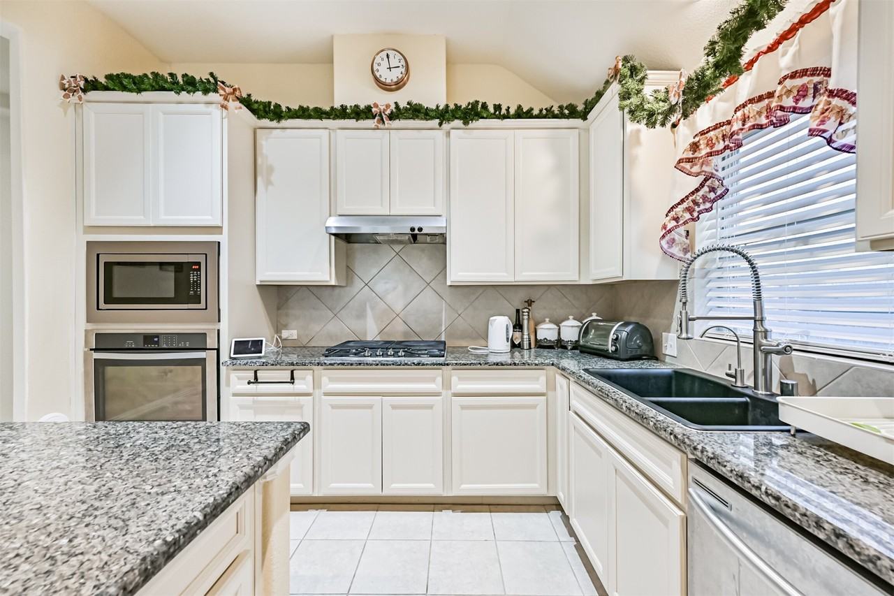 3033 Broadhaven Dr #3033 - Photo 3 of 36