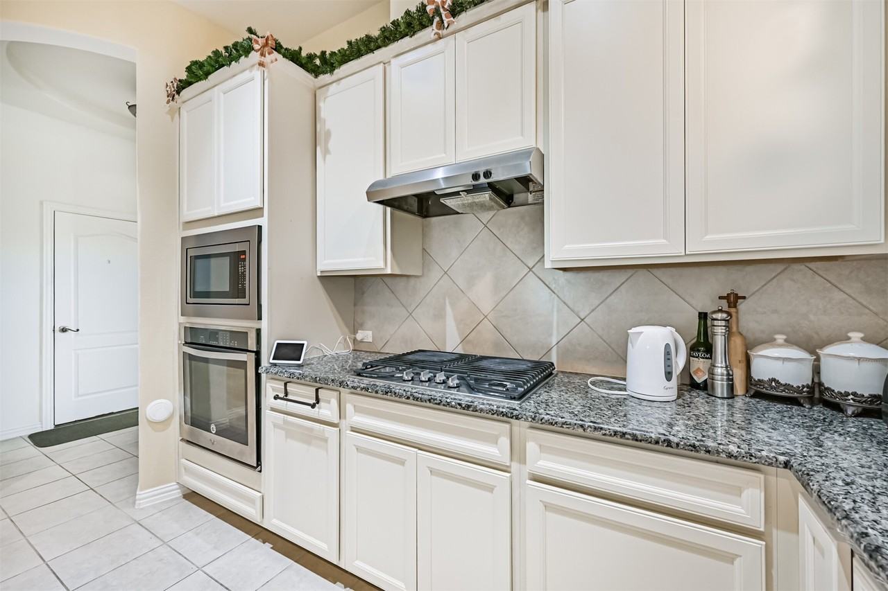 3033 Broadhaven Dr #3033 - Photo 4 of 36