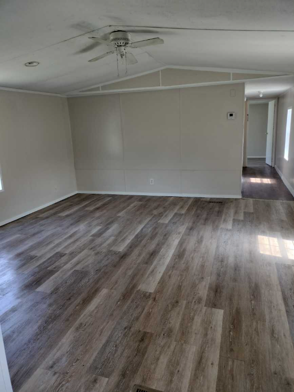 104 Forest Crk - Photo 4 of 13