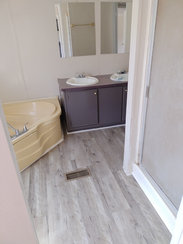 104 Forest Crk - Photo 6 of 13