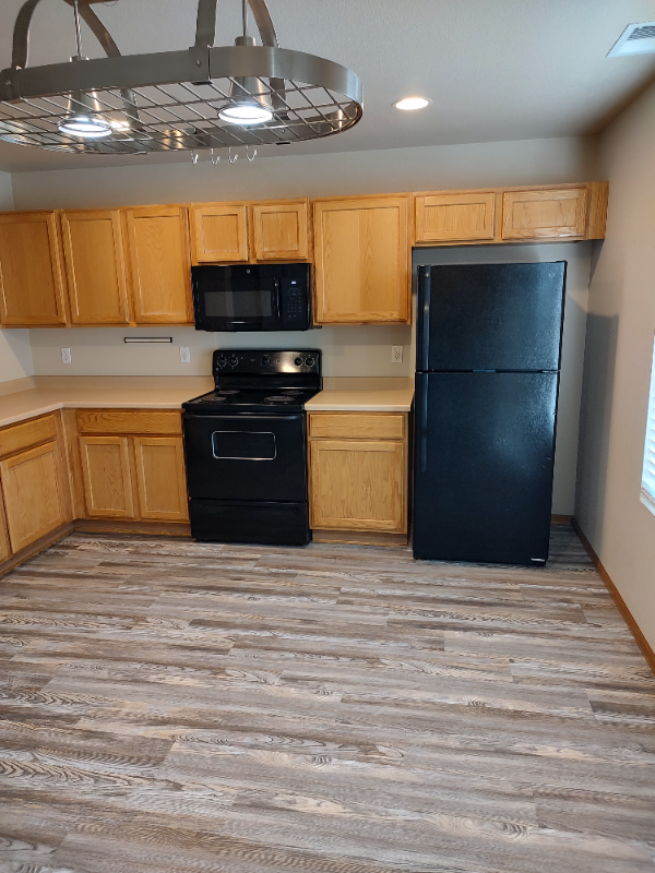 10997 Gaylord St - Photo 4 of 21