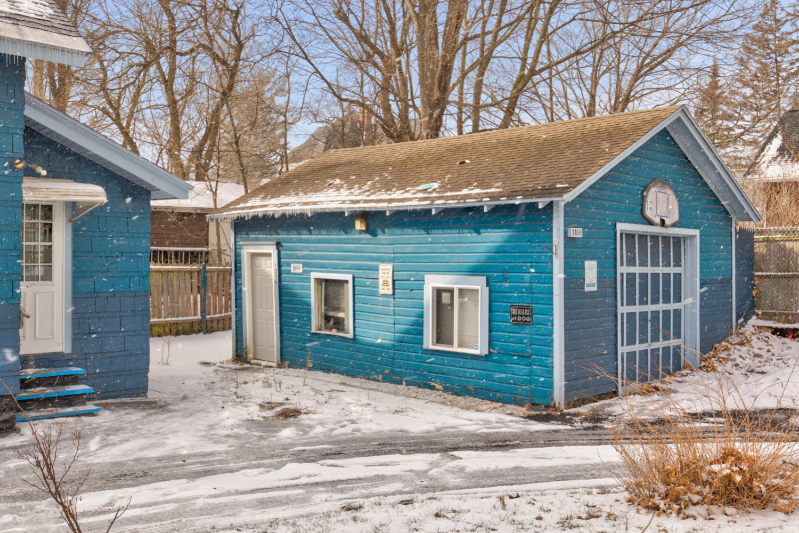 1006 Ballantyne Rd - Photo 3 of 36