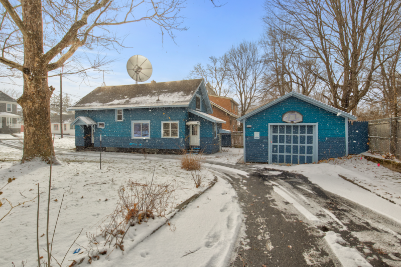 1006 Ballantyne Rd - Photo 4 of 36