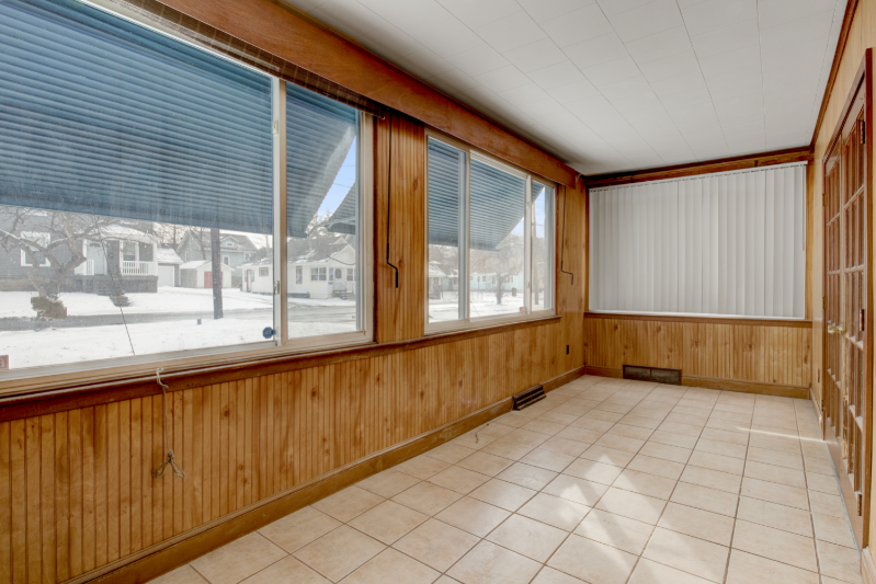 1006 Ballantyne Rd - Photo 5 of 36