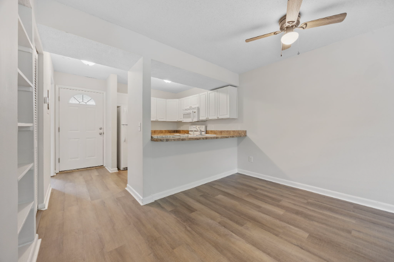 3555 South Carolinaoverpass #8H - Photo 3 of 18