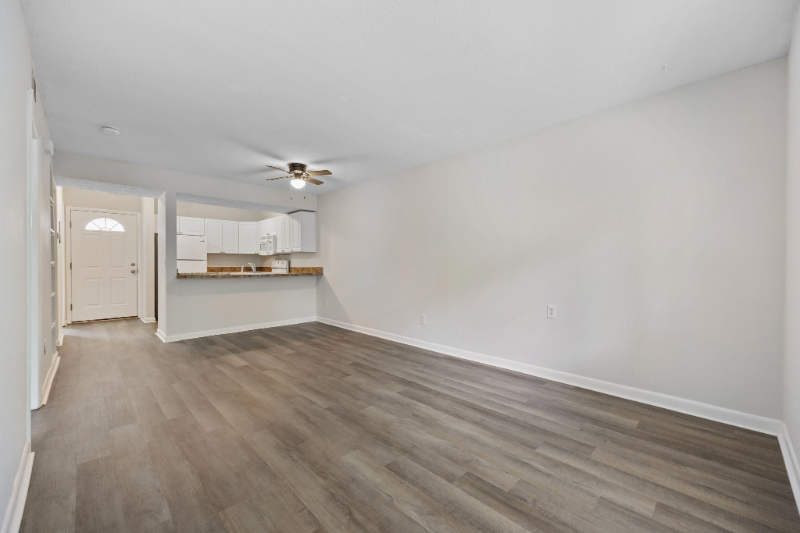 3555 South Carolinaoverpass #8H - Photo 4 of 18