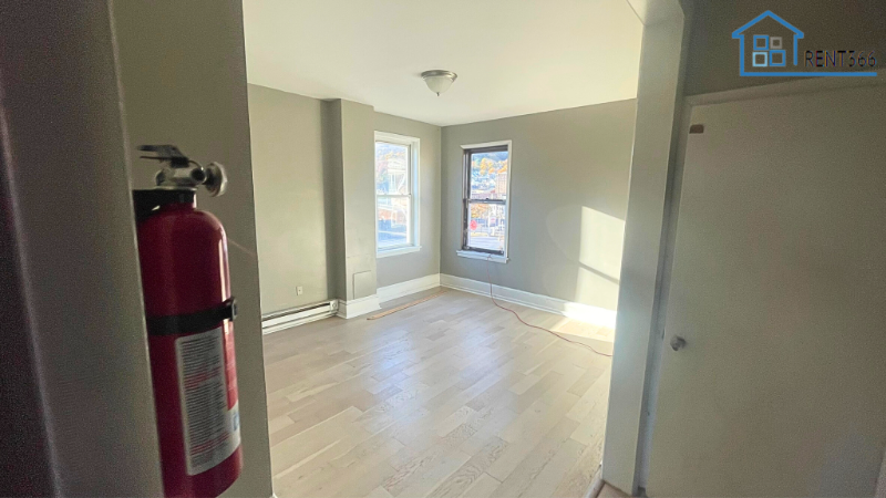 101 N George St #3 - Photo 3 of 13