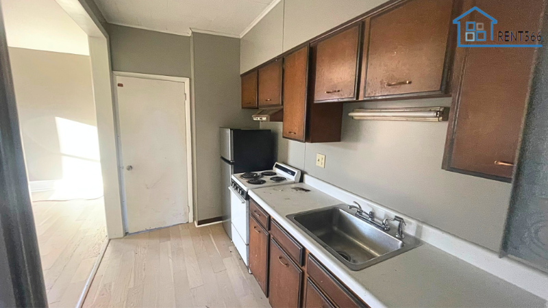 101 N George St #3 - Photo 4 of 13