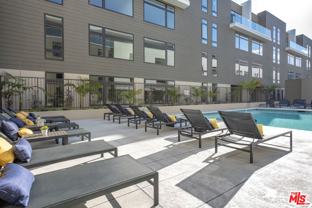 515 W Broadway - Photo 1 of 1