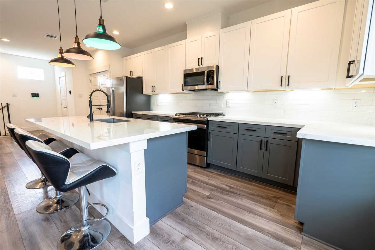 2056 Johanna Dr #2056F - Photo 2 of 27