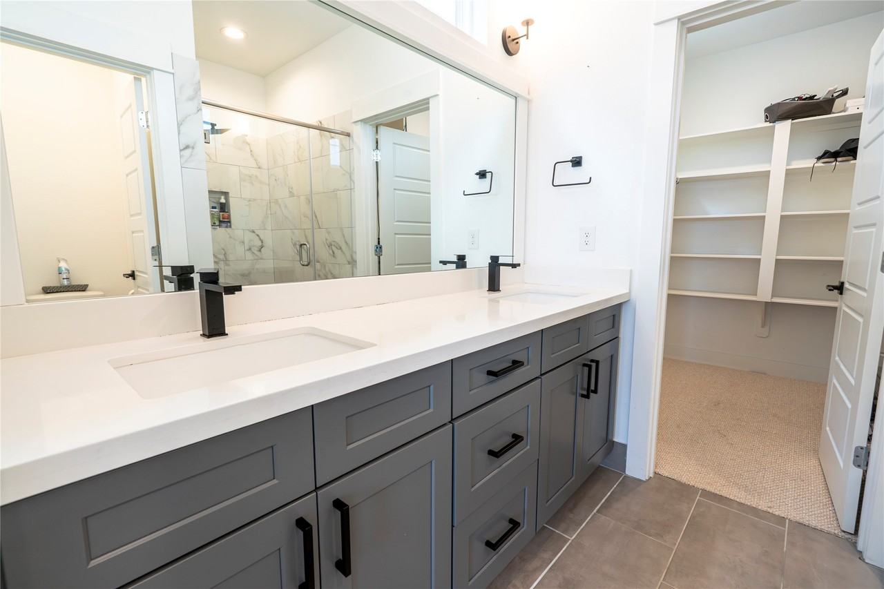 2056 Johanna Dr #2056F - Photo 5 of 27