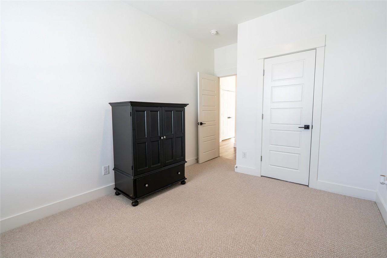 2056 Johanna Dr #2056F - Photo 6 of 27