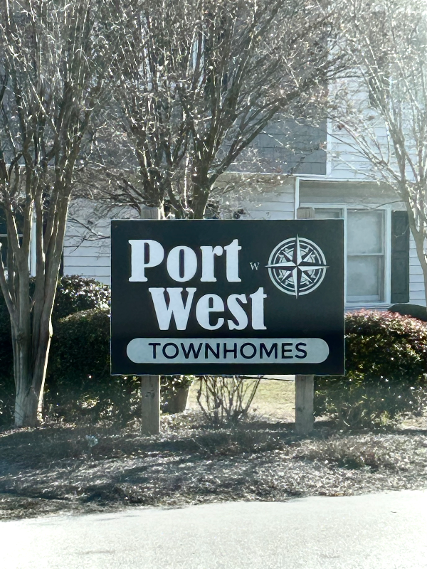 8 Portwest Townhouses #B - Photo 2 of 13