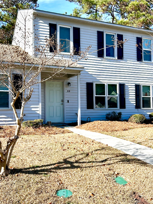 8 Portwest Townhouses #B - Photo 3 of 13