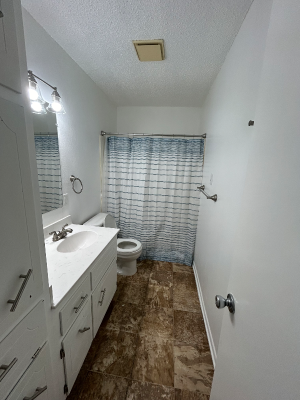 1702 Kirk Ave #103 - Photo 7 of 8