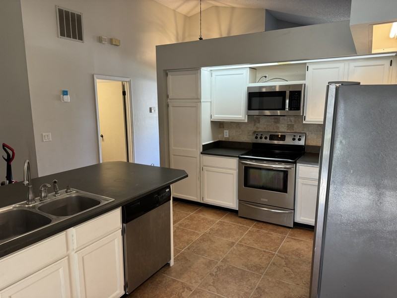 1238 Bent Oak Trl - Photo 4 of 17