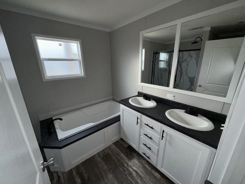 365 Patriot Ln - Photo 2 of 11