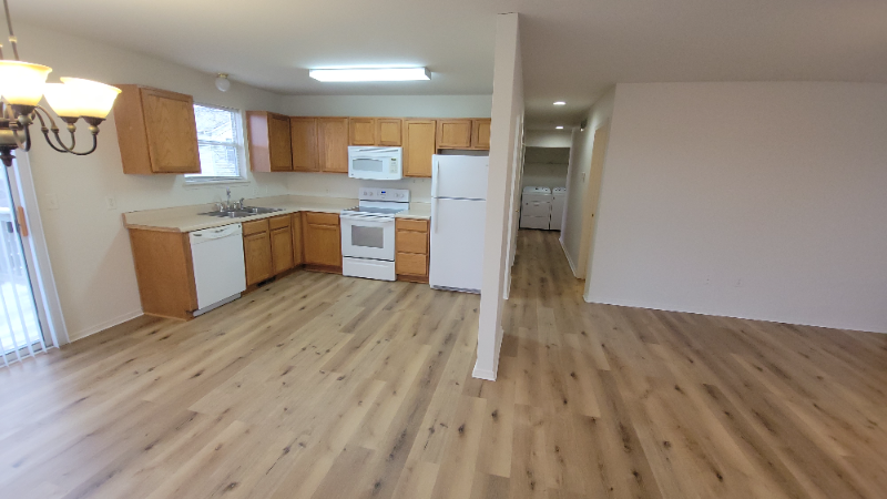 111 Stonington St - Photo 3 of 10