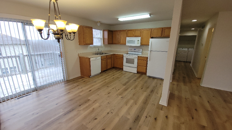 111 Stonington St - Photo 4 of 10