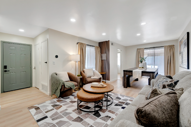 1676 W Orangewood Ave #A - Photo 3 of 8