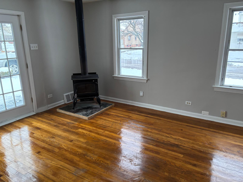 5717 Archmere Ave - Photo 3 of 14