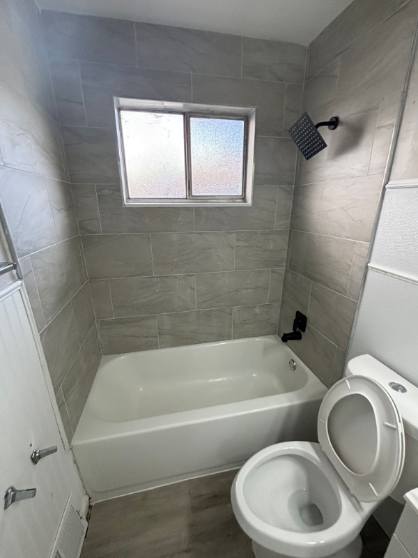 4672 Hillside Ave - Photo 5 of 11