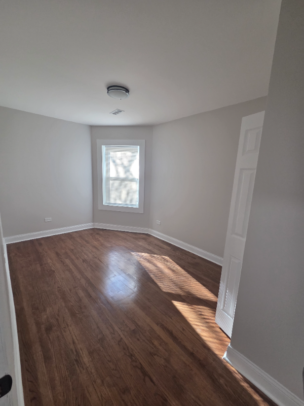 1048 W Marquette Rd - Photo 5 of 12