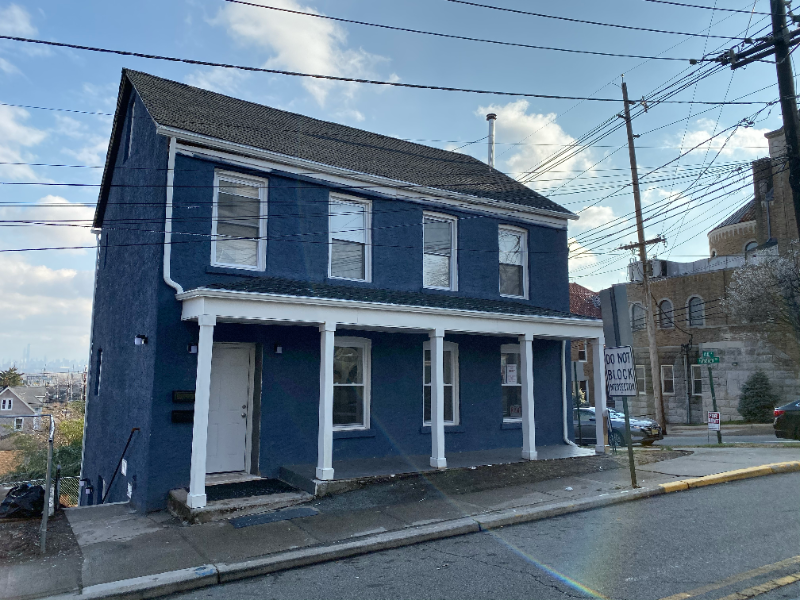 301 Lilac Ln #1 - Photo 4 of 18