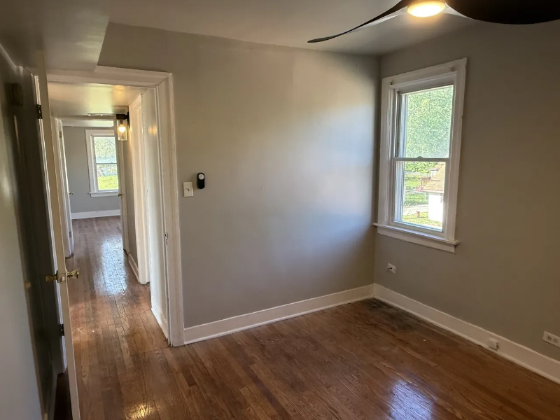 1827 170th St #2 - Photo 4 of 9