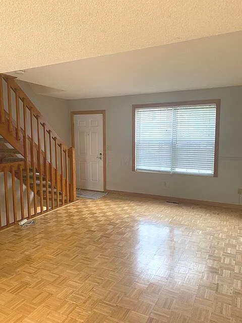 5125 Singleton Dr - Photo 2 of 18