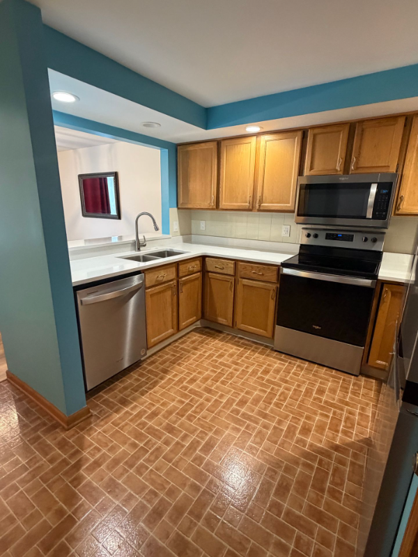 142 Northwood Dr - Photo 2 of 20