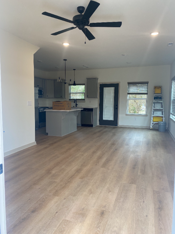 311 W Broad St - Photo 2 of 16