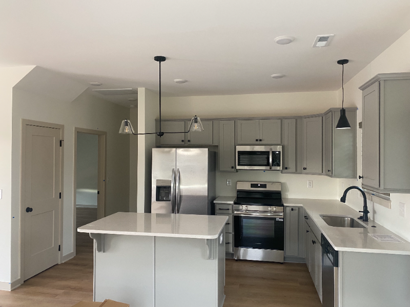 311 W Broad St - Photo 3 of 16