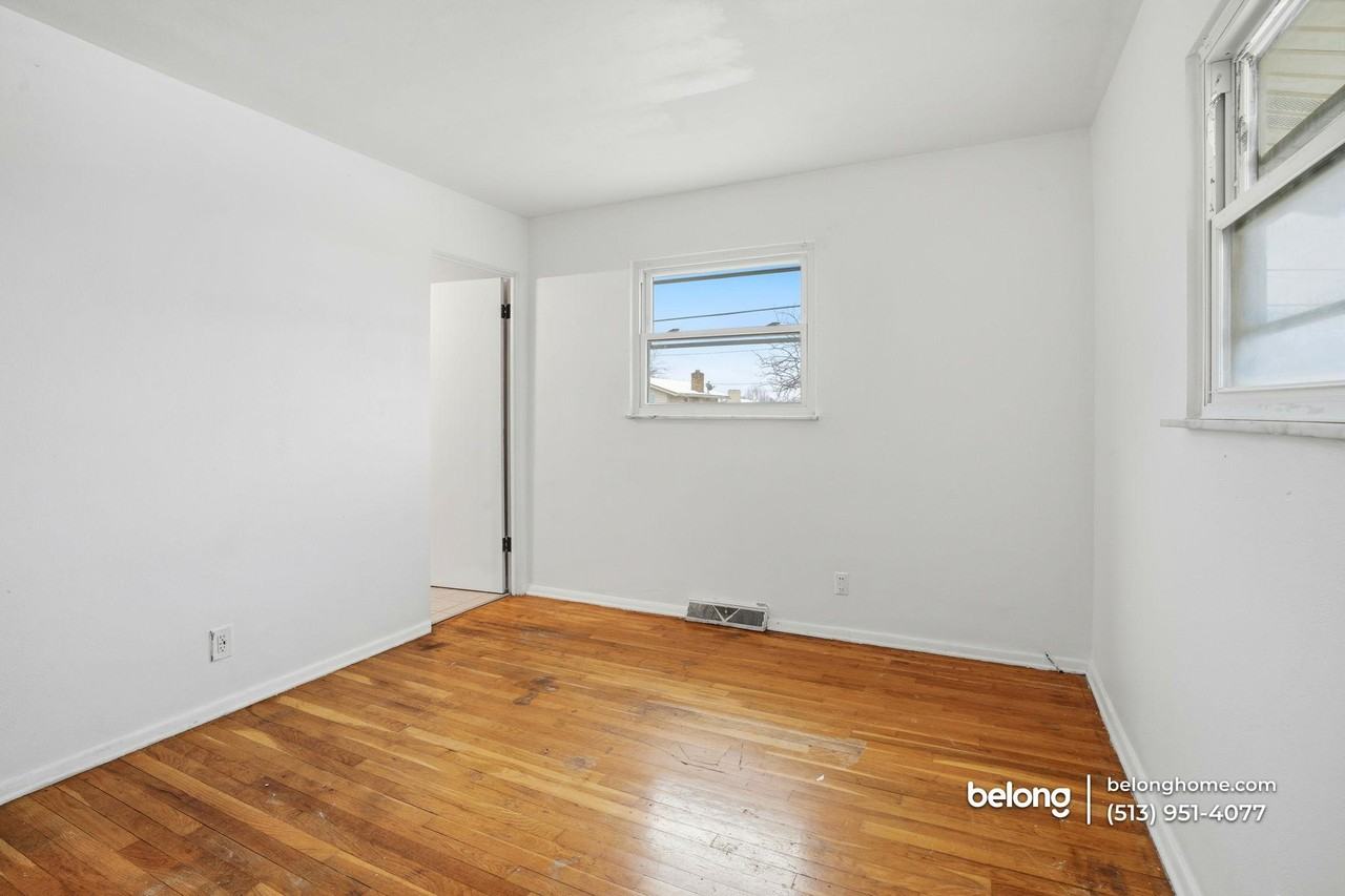 704 Carlsbad Rd - Photo 7 of 26