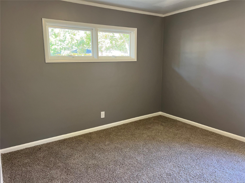 3653 Cloverdale Rd - Photo 7 of 20