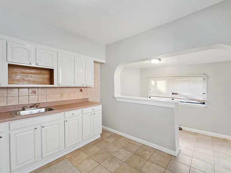 5706 Delancey St - Photo 3 of 12