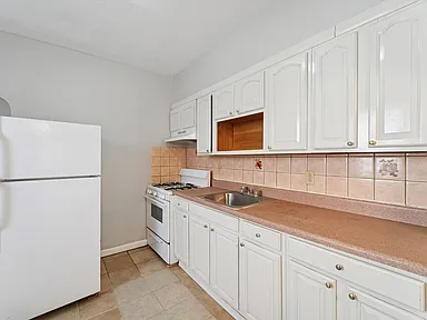 5706 Delancey St - Photo 5 of 12