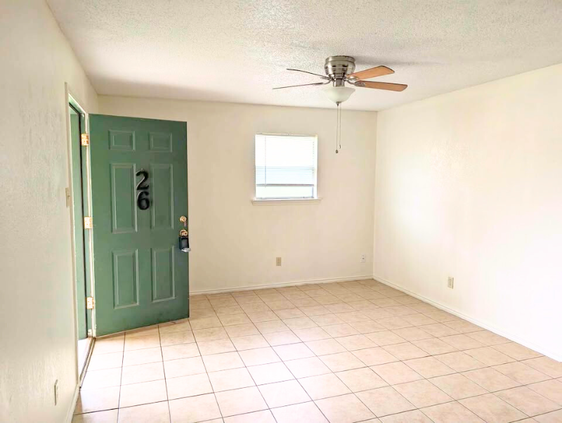 505 Hackberry St #26 - Photo 6 of 7