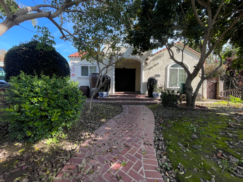 1311 S Ross St - Photo 2 of 14