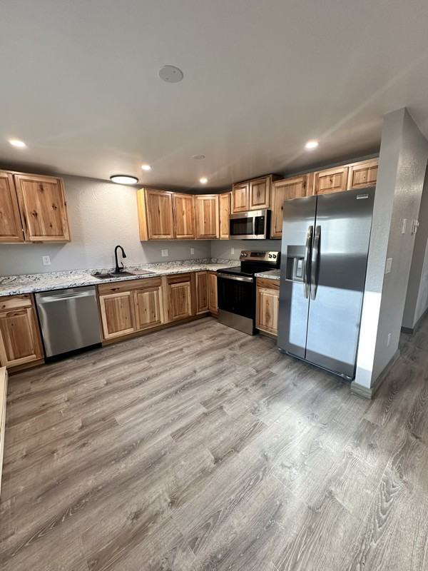 703 Colorado St - Photo 7 of 12