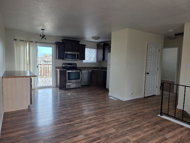 2844 Lexington Ln #B - Photo 3 of 20