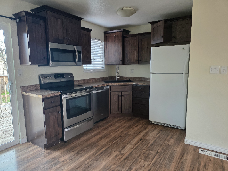 2844 Lexington Ln #B - Photo 4 of 20