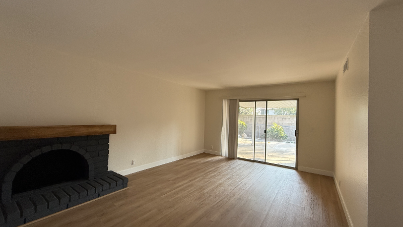 634 E La Veta Ave - Photo 7 of 10